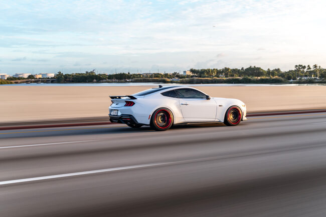 Ford-Mustang-2024-GT---Derek-VibrantForged20231209_0892
